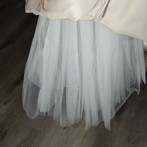 Exquisitely detailed one of a kind gown. - Picture 11 of 12